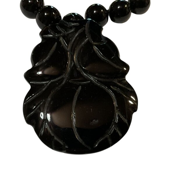 Vintage Chinese Black Onyx Beaded Necklace With Carved Peach Pendant 26"L - Picture 4 of 5